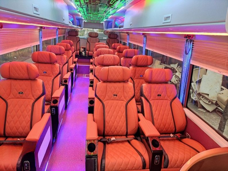 Xe Hạ Long Limousine Tiện ích Nội thất Ghế 20 chỗ