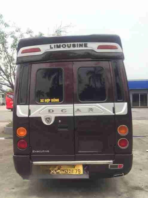 Xe Daily Limousine Mặt sau xe 