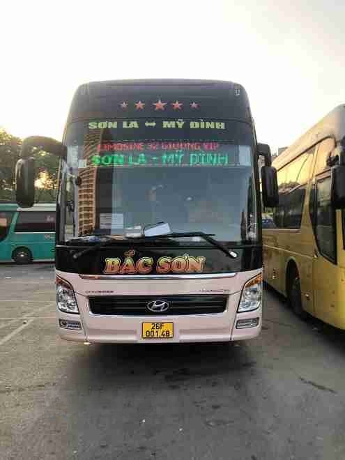 Xe Tuấn Nam (Sơn La) Mặt trước xe Limousine giường nằm 34 chỗ