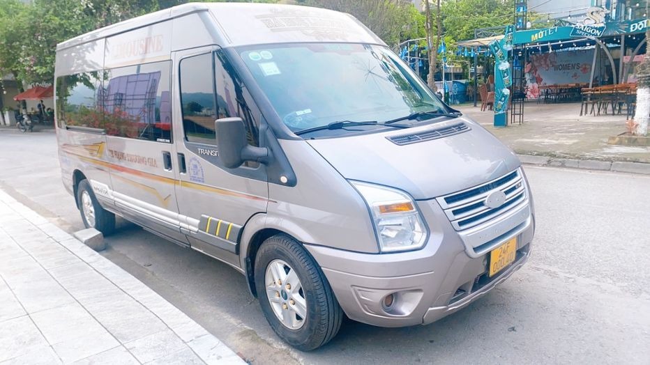 Xe Việt Hiếu Bên hông xe 