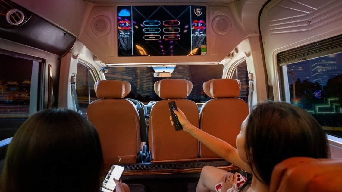 Xe Bến Tre Limousine Nội thất Limousine 9 chỗ
