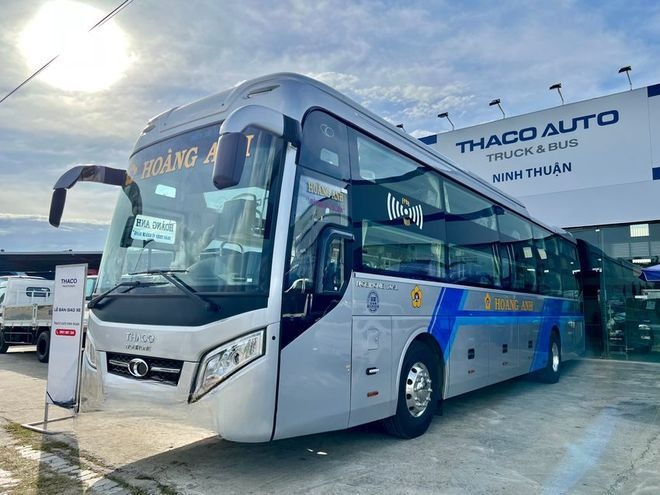 Xe Hoàng Anh - Phan Rang Mặt trước xe Giường nằm 40 chỗ