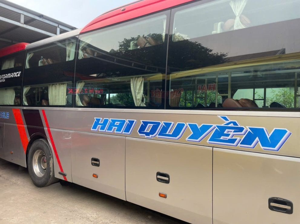 Xe Hai Quyền Bên hông xe Giường nằm 38 chỗ