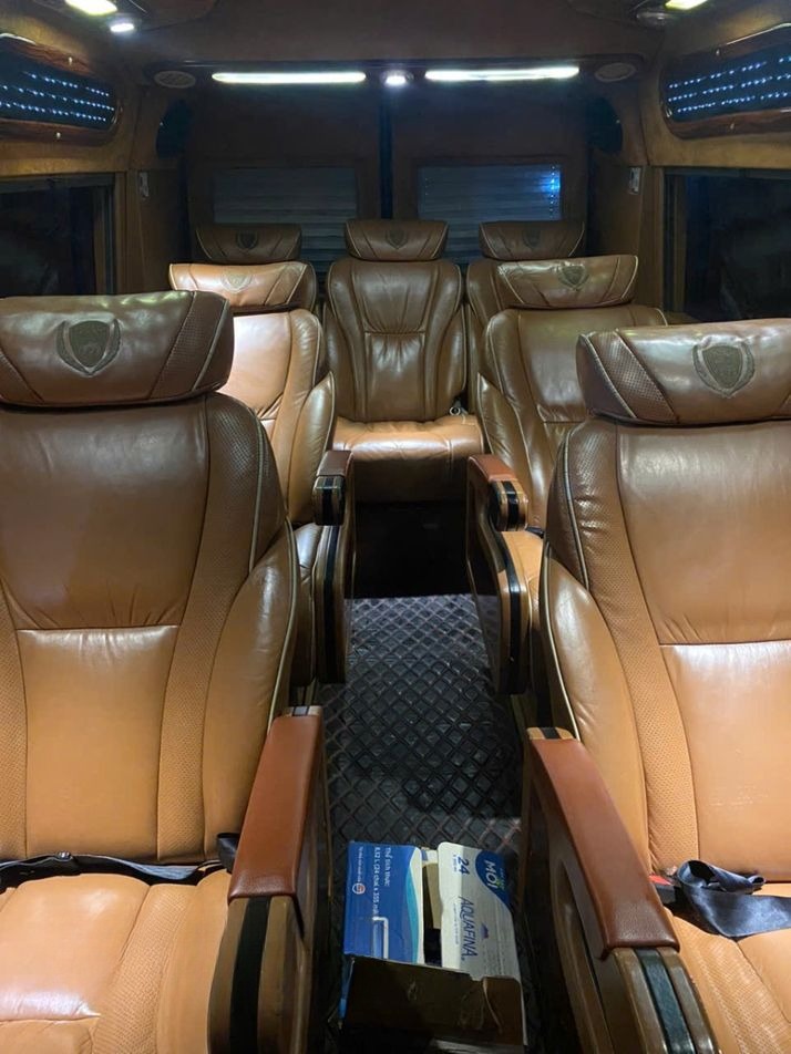 Xe Lâm Hải Limousine Nội thất Limousine 9 chỗ
