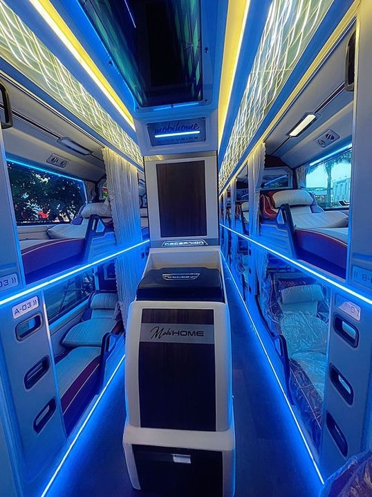 Xe Đình Nhân Nội thất Limousine 32 Phòng (Có Toilet)
