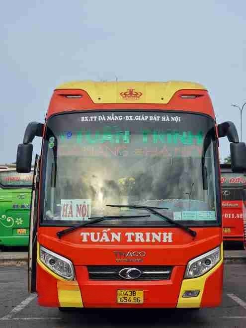 Xe Tuấn Trinh Mặt trước xe Limousine 32 giường phòng