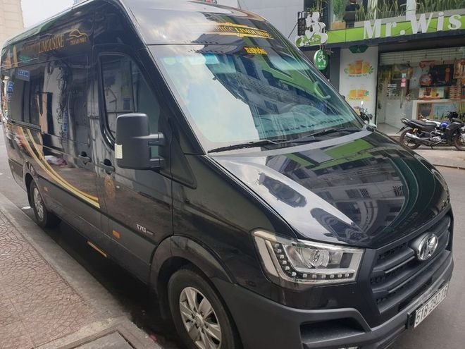 Xe Thành Phúc Limousine Mặt trước xe Bên hông xe Ghế ngồi 16 chỗ