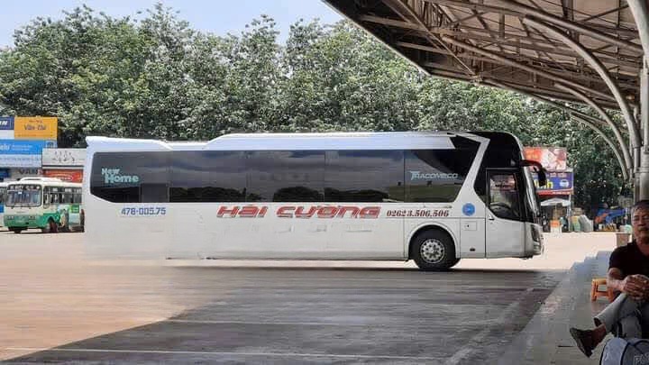 Xe Hải Cường Bên hông xe Giường nằm Giường nằm 40 chỗ