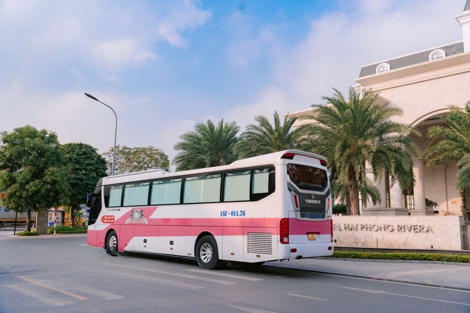 Xe Anh Huy Đất Cảng Mặt sau xe 