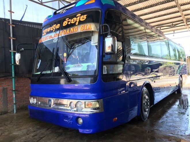 Xe Hoàng Gia Bên hông xe Ghế ngồi 45 chỗ