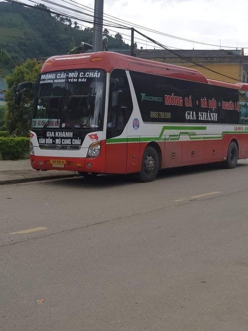 Xe Gia Khánh (Móng Cái) Mặt trước xe Giường nằm 44 chỗ 