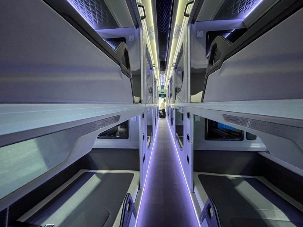 Xe Hưng Thủy (Bình Định) Giường nằm Nội thất Limousine giường phòng 24 chỗ G