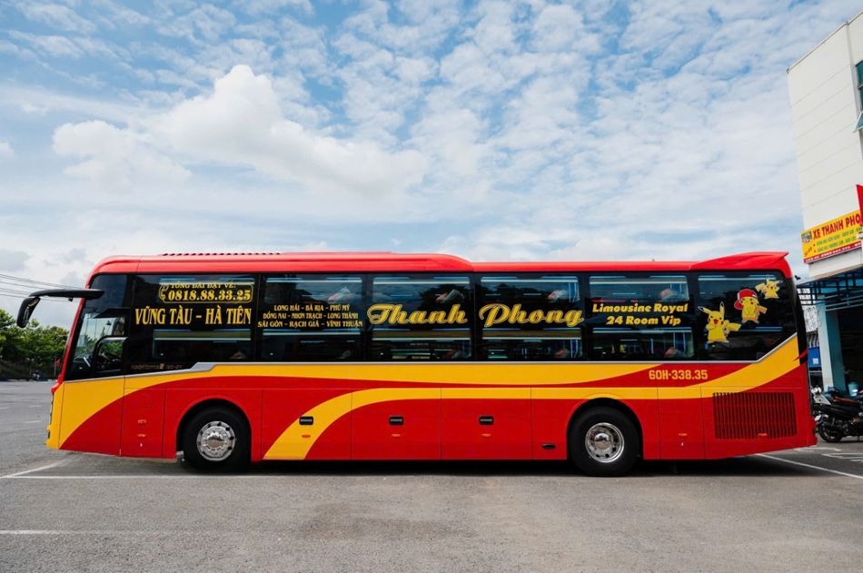 Xe Thanh Phong Bên hông xe Limousine 24 phòng