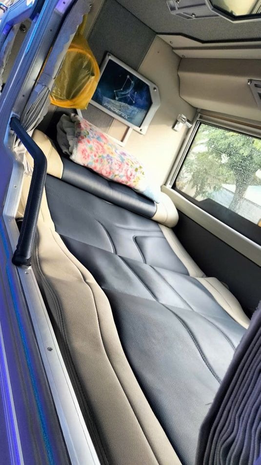 Xe Vạn Lục Tùng Giường nằm Tiện ích Nội thất Cabin 24 phòng