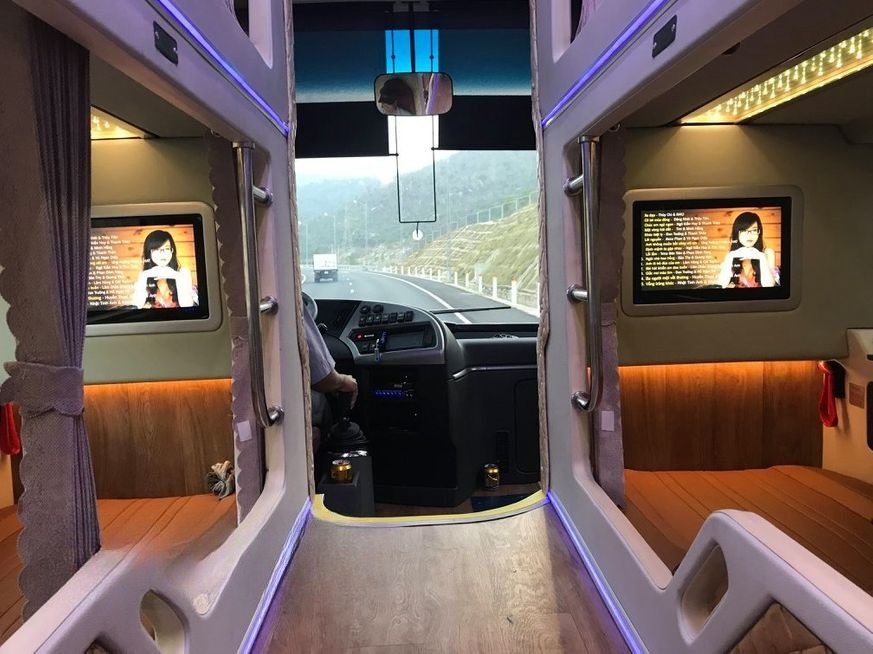 Xe Tân Xuân Phúc Giường nằm Nội thất Tiện ích Limousine Giường phòng 22 chỗ
