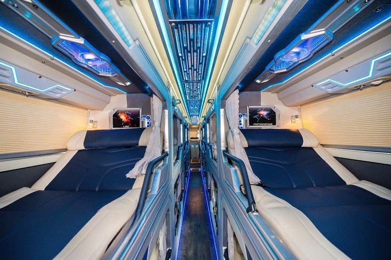Xe Cao Nguyên Limousine Giường nằm Tiện ích Nội thất Xe 22 phòng có WC