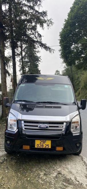 Xe Sapa Dragon Express Mặt trước xe Limousine 9 chỗ