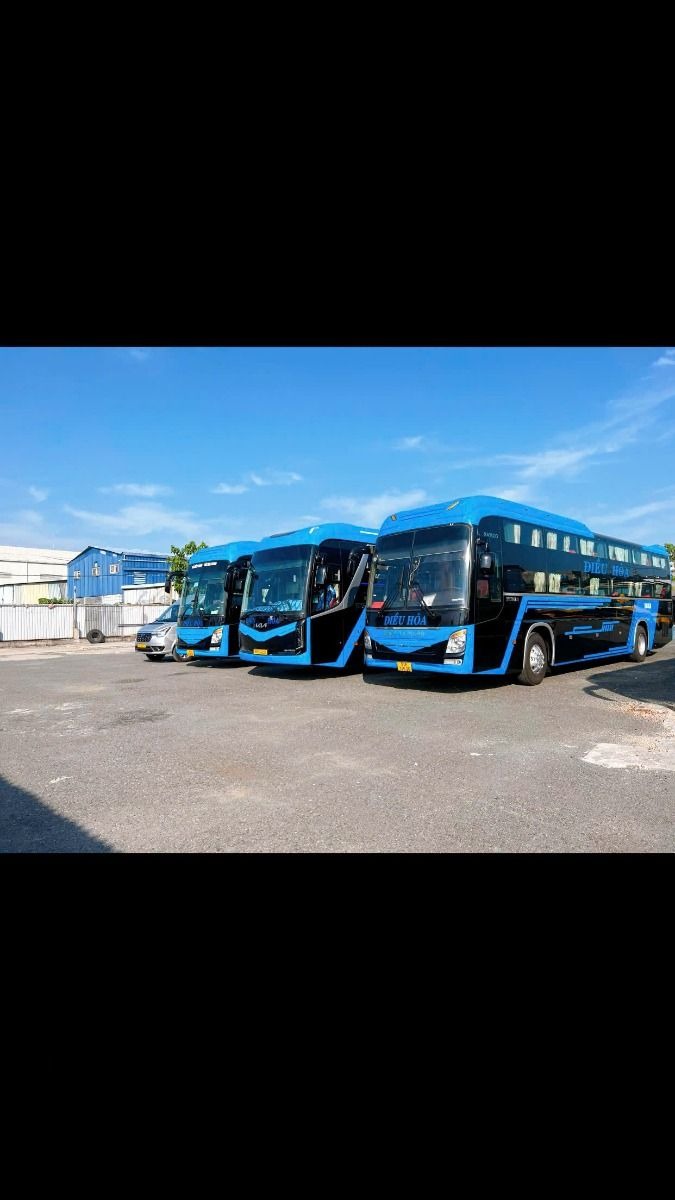 Xe Điều Hòa Bên hông xe Limousine 34 giường