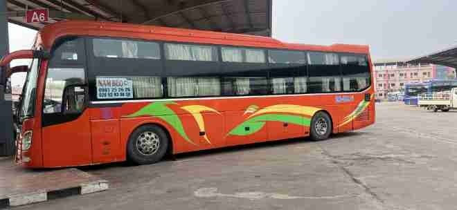 Xe HTX 27/7 Bên hông xe Giường nằm 38 chỗ