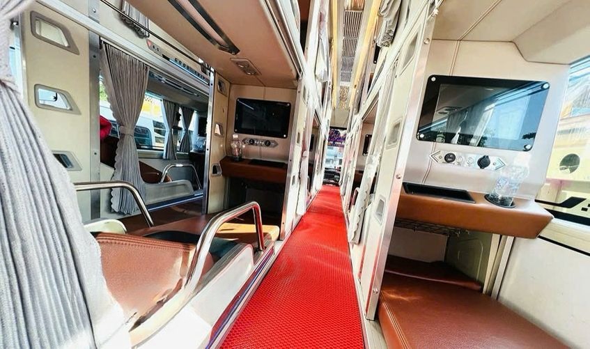 Xe Đức Thịnh Limousine Tiện ích Nội thất Cabin 34 phòng (WC)