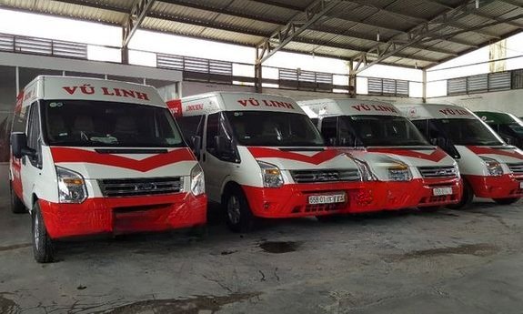 Xe Lovabus Mặt trước xe Xe 16 chỗ