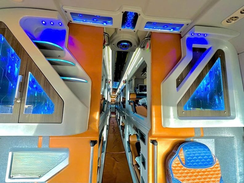 Xe Long Nguyễn Limousine Tiện ích Nội thất Giường nằm Limousine 24 phòng