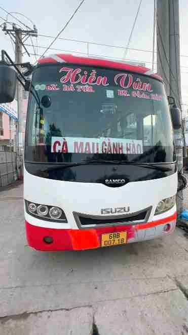 Xe Hiền Vân Mặt trước xe Ghế ngồi 29 chỗ