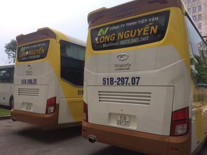 Xe Long Nguyễn Mặt sau xe Limousine Giường nằm 34 phòng