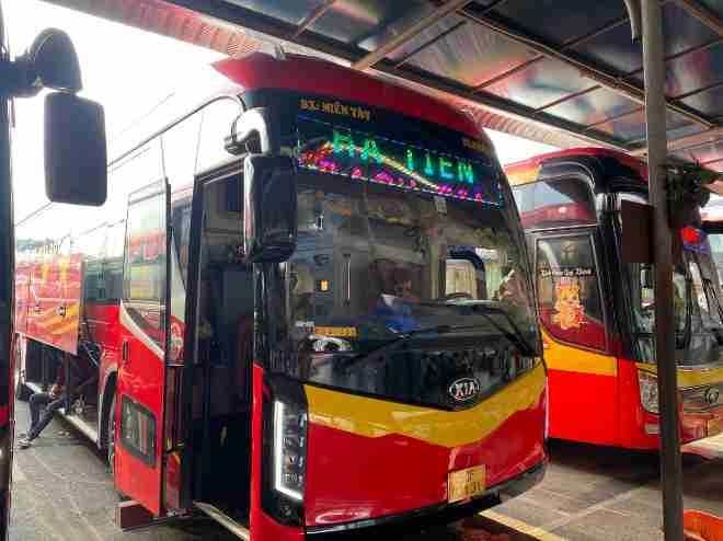 Xe Tuấn Nga (Kiên Giang) Mặt trước xe Limousine 24 Phòng