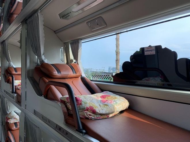 Xe Sâm Hương Giường nằm Limousine giường nằm 32 chỗ