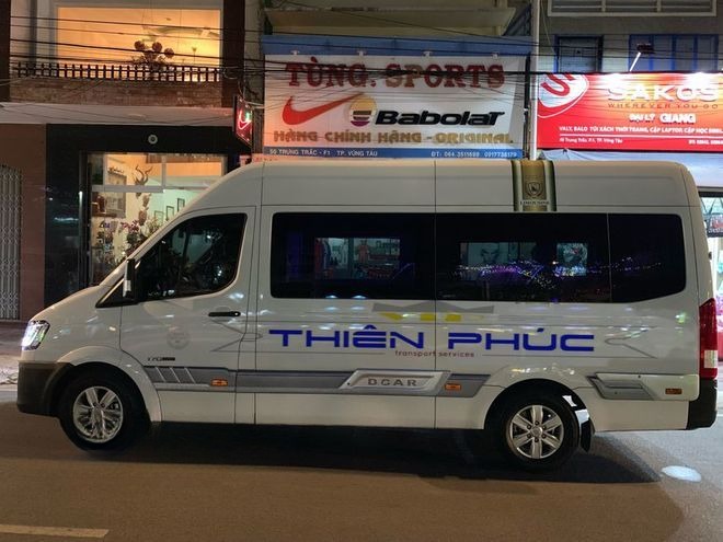 Xe Thiên Phúc Bên hông xe Xe VIP 7 chỗ