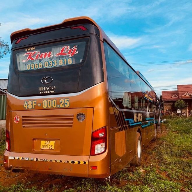 Xe Văn Thông Mặt sau xe Giường nằm 44 chỗ