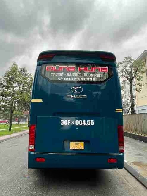 Xe Dũng Hưng (Huế) Mặt sau xe Giường nằm 40 chỗ (có WC)