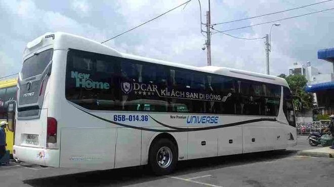 Xe Văn Lang Bên hông xe Limousine 32 giường