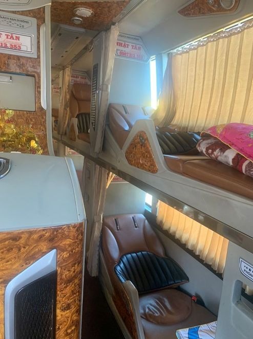 Xe Lovabus Giường nằm Tiện ích Nội thất Limousine giuờng nằm 32 chỗ