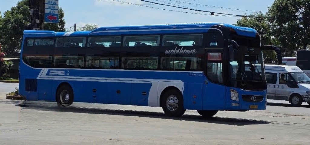 Xe Minh Thắng Bên hông xe Giường nằm 44 chỗ