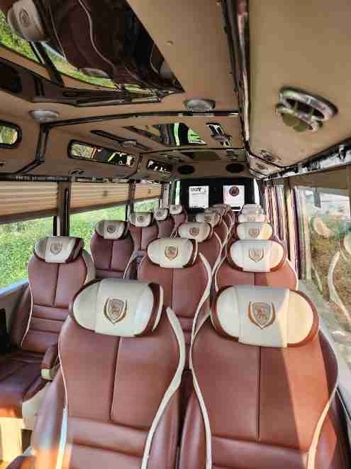 Xe Lovabus Tiện ích Nội thất Limousine 18 Chỗ