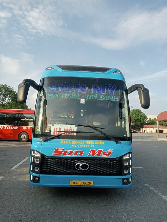 Xe Sơn Mỹ Mặt trước xe Giường nằm 42 chỗ