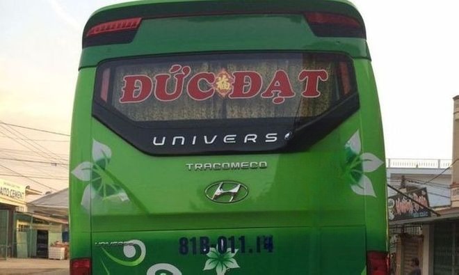 Xe Lovabus Mặt sau xe Limousine giường nằm 22 chỗ