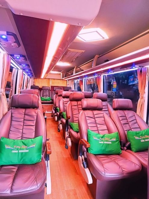 Xe Rạng Đông Tiện ích Nội thất Limousine ghế ngồi 22 chỗ