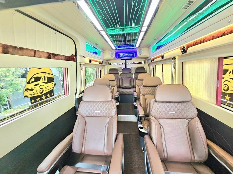 Xe Nguyễn Gia Limousine (Hải Phòng) Nội thất Limousine 11 chỗ