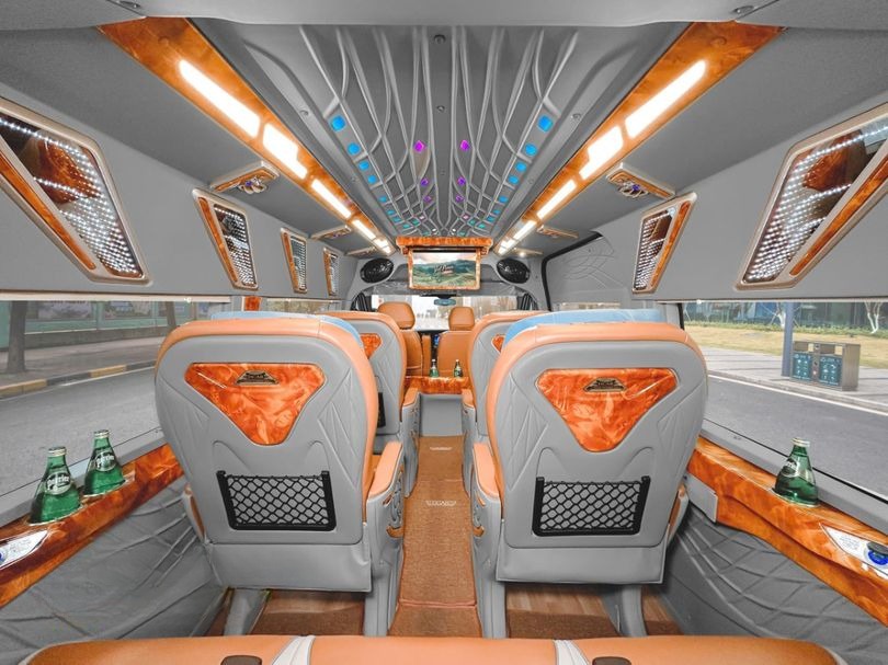 Xe Nhật Đoan Limousine Ghế ngồi Tiện ích Nội thất Limousine 9 chỗ
