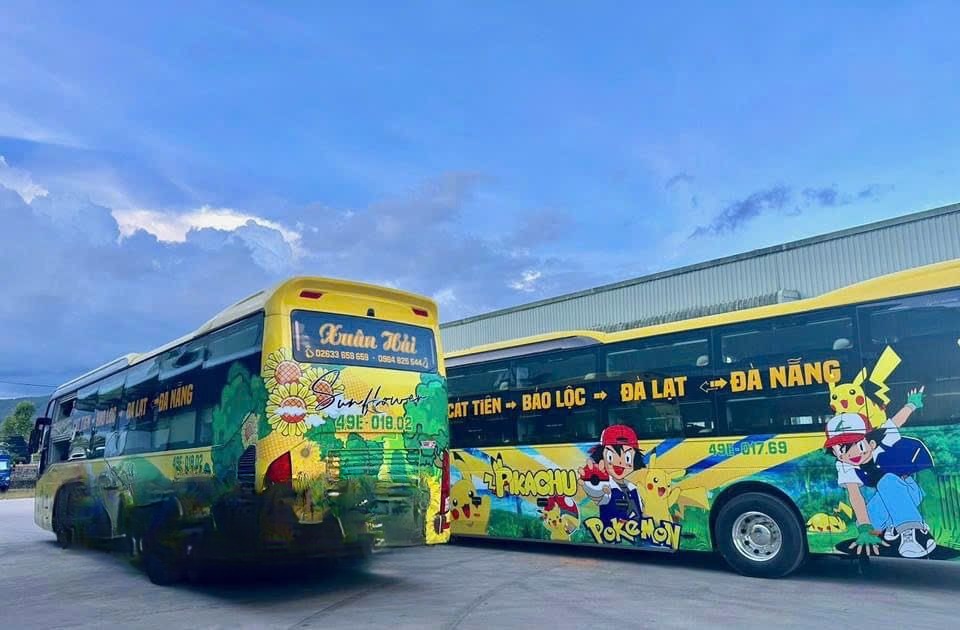 Xe Xuân Hải Mặt sau xe Bên hông xe Limousine 24 Phòng Đôi