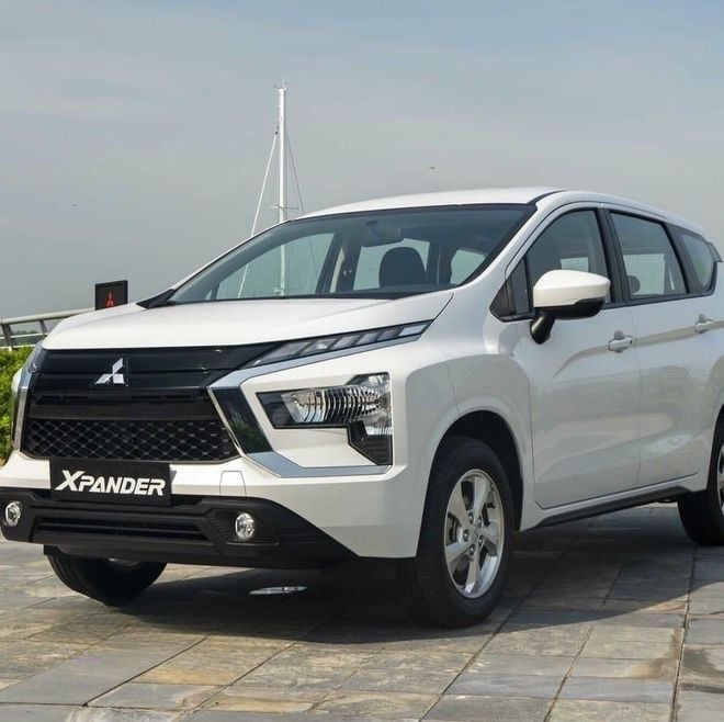 Xe Ba Thanh Limousine  Mặt trước xe Bên hông xe Ghế ngồi 7 chỗ