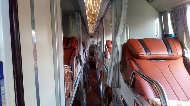 Xe Hải Hạnh Giường nằm Limousine giường phòng 34 chỗ