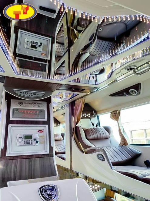 Xe Thuận Ý Nội thất Tiện ích Limousine 32 chỗ