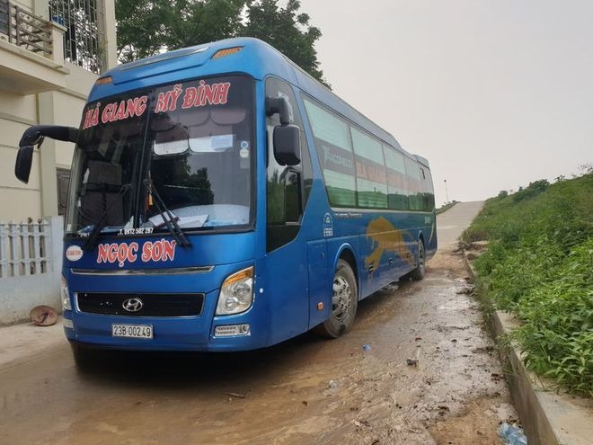 Xe Ngọc Sơn Mặt trước xe Giường nằm 40 chỗ