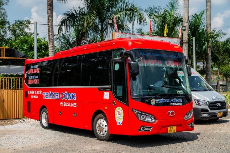 Xe Thành Công Mặt trước xe Bên hông xe 