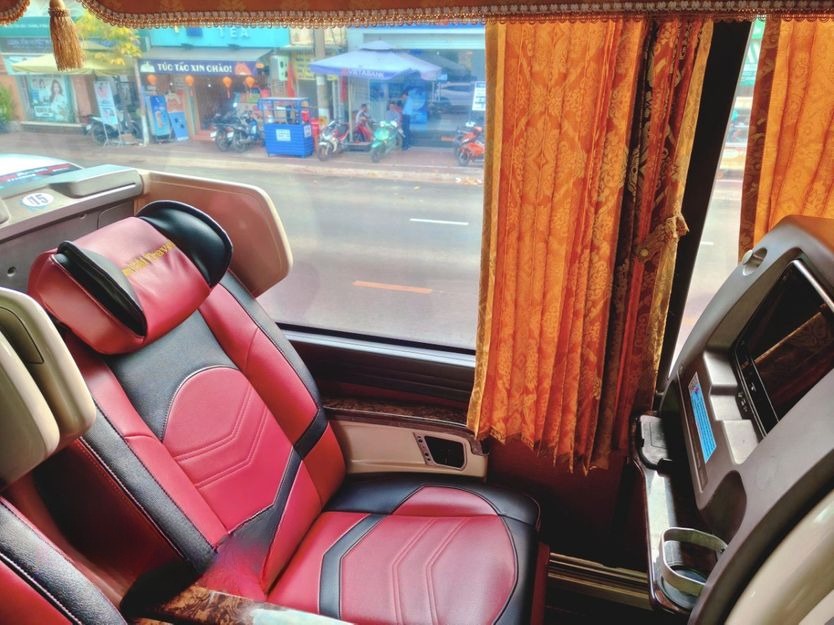 Xe Nam Hải Limousine Ghế ngồi Limousine 19 ghế VIP (Đi thẳng cao tốc)