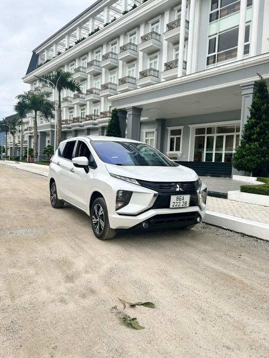 Xe Quang Hải Bên hông xe Ghế ngồi 7 chỗ